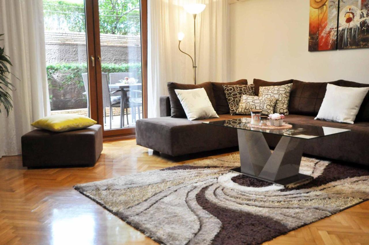 Apartman Lory Pula Exteriér fotografie
