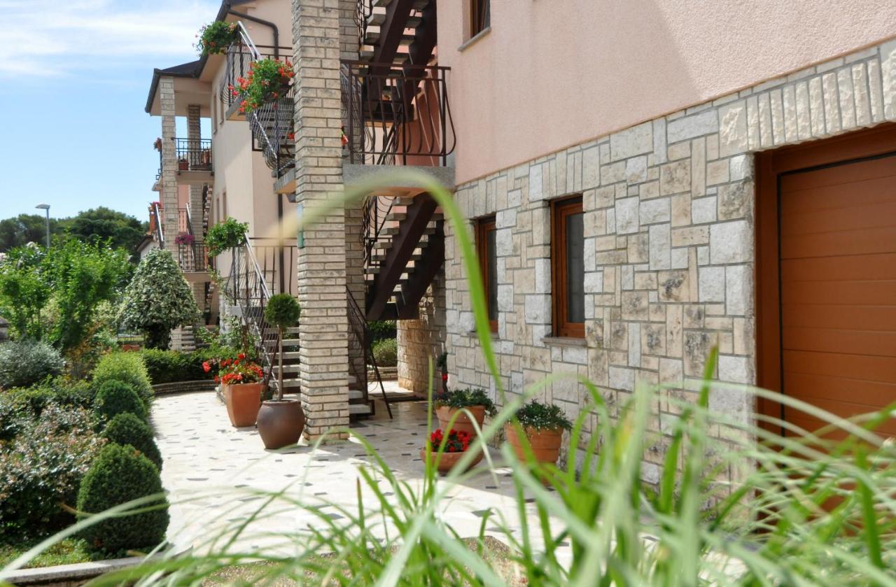 Apartman Lory Pula Exteriér fotografie