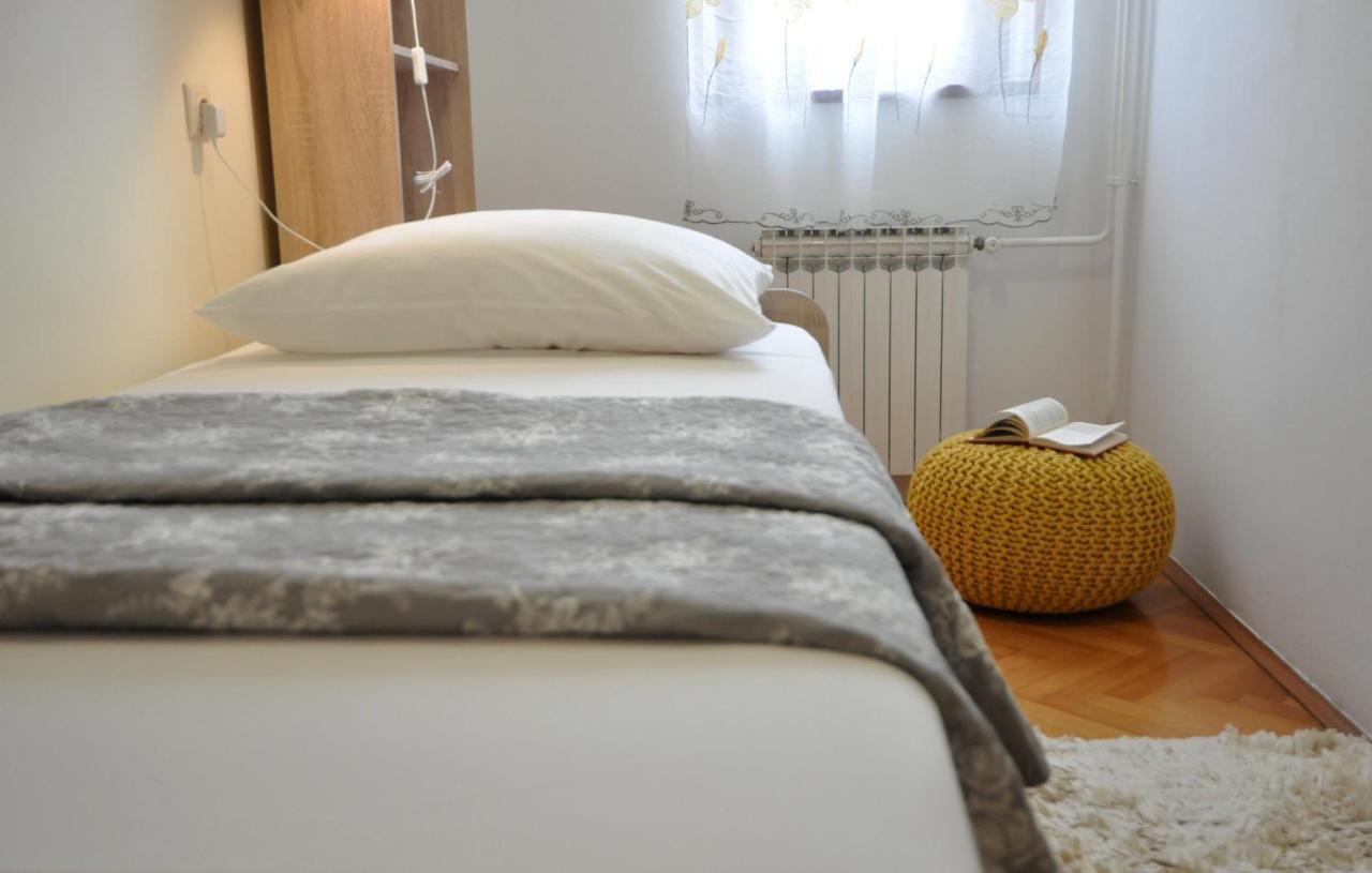Apartman Lory Pula Exteriér fotografie