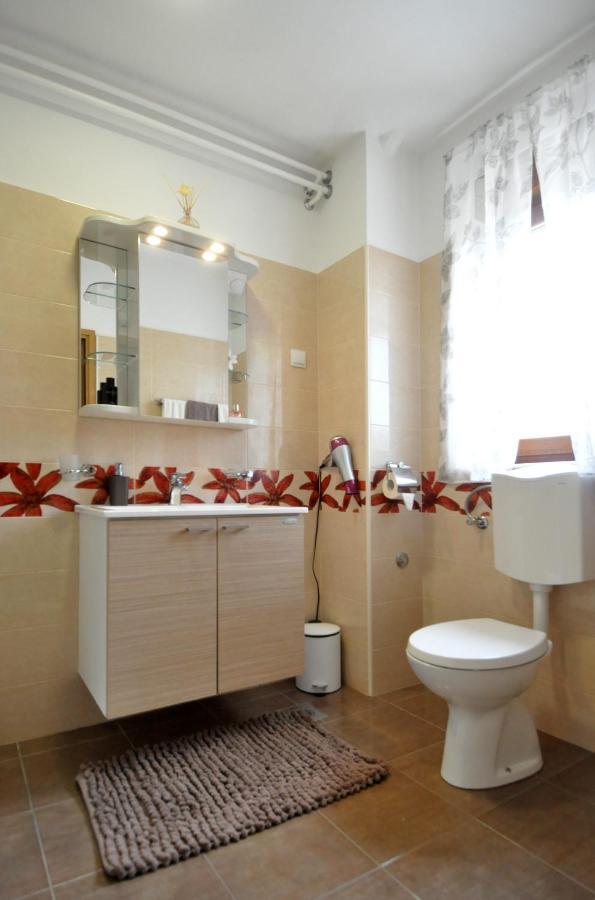 Apartman Lory Pula Exteriér fotografie