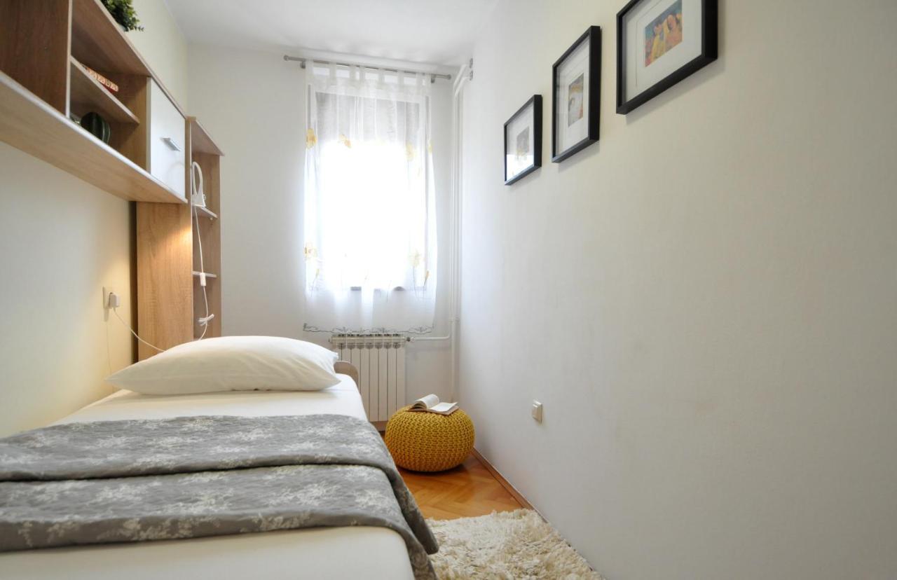 Apartman Lory Pula Exteriér fotografie