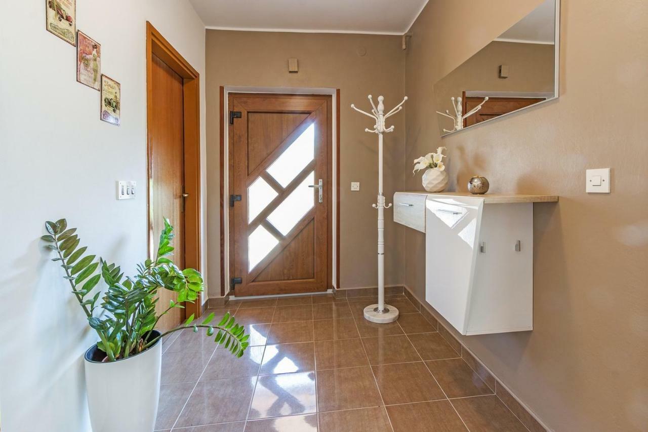 Apartman Lory Pula Exteriér fotografie